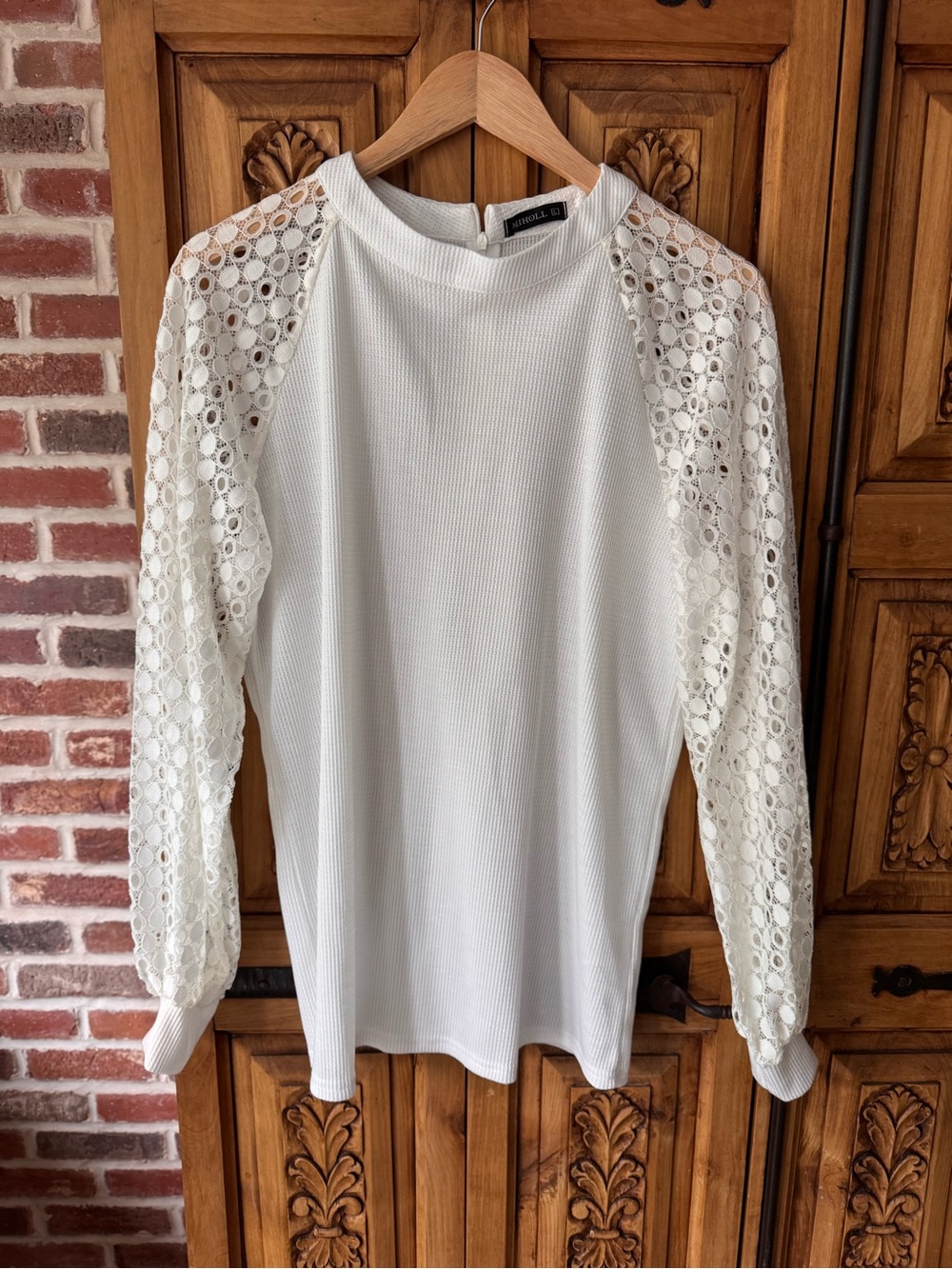 MIHOLL White Lace-Sleeve Ribbed Long Sleeve Top
